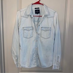 American Eagle Light blue button up
